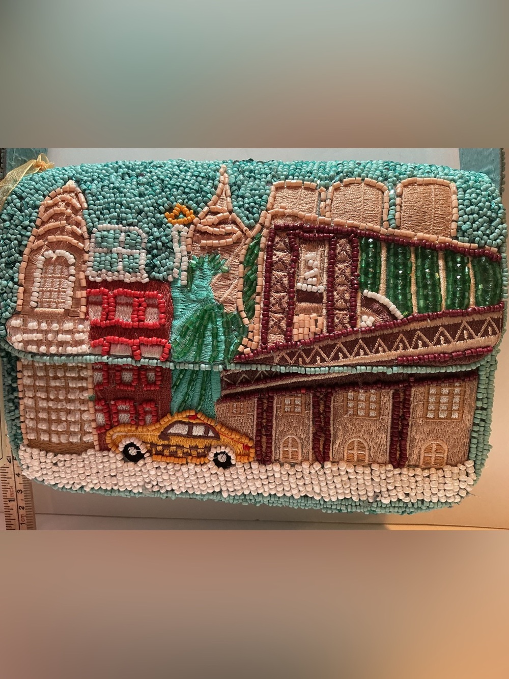 * NEW RELEASE VIRAL Beaded NYC Cityscape Shoulder Bag
